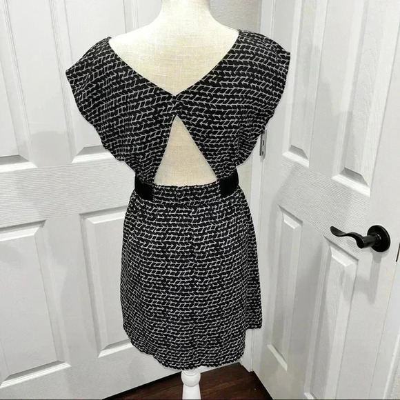 Maude (ARITZIA) cinched waist mini dress with peek a boo back - Picture 6 of 12